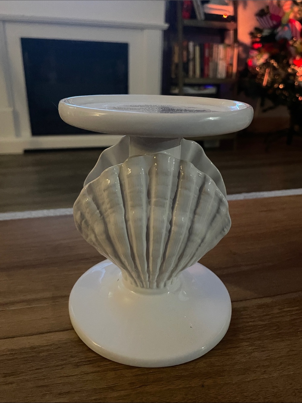 Ceramic Shell Pedestal Candle Holder - White